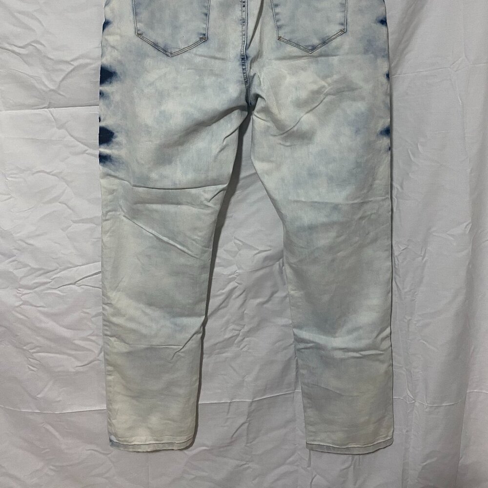 V.I.P Jeans - Picture 7 of 9